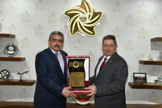 Başkan Alıcık'tan Nto Başkanı Arslan'a Teşekkür Plaketi