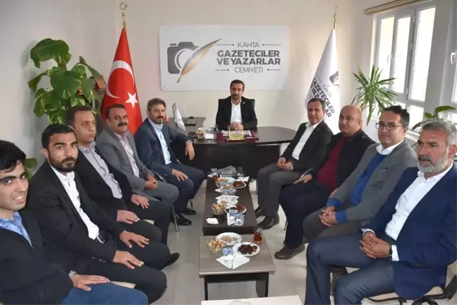 Milletvekili Aydın'dan, Kahta Gazeteciler ve Yazarlar Cemiyeti'ne Ziyaret