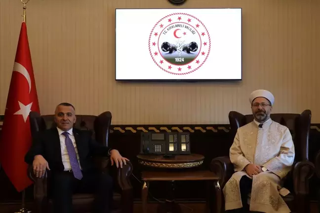 Ali Erbaş, Zeynep Esin'in Ailesini Ziyaret Etti