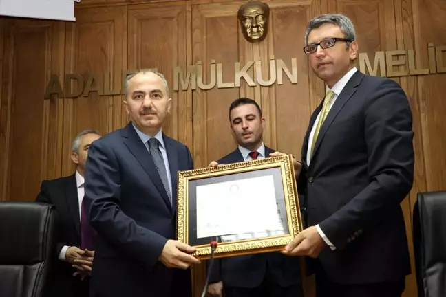 Rize Belediye Başkanı Metin Mazbatasını Aldı