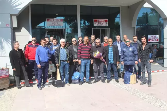 Türk ve Yunan Veteran Futbolcular Dostluk Maçı Yaptı