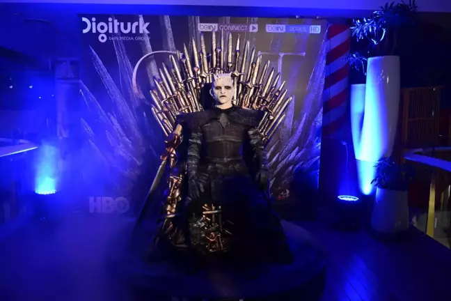 Game Of Thrones Etkinliğinde Yüzlerce Kişi Final Sezonuna 'Merhaba' Dedi