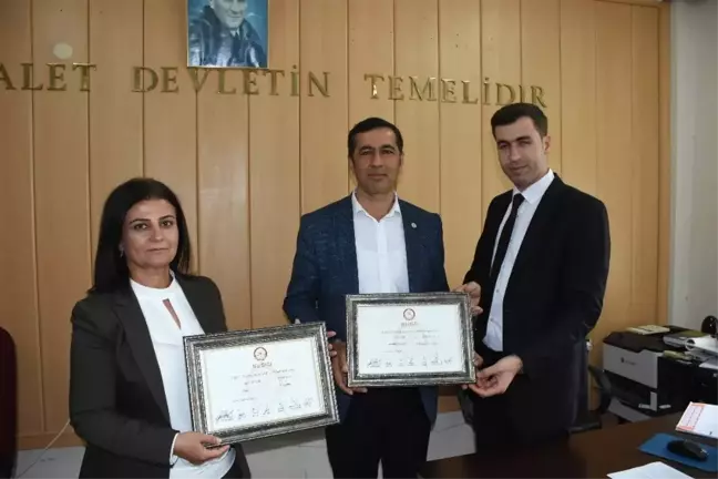 Hdp'den Nusaybin Belediye Başkanı Seçilen Nergiz, Mazbatasını Aldı
