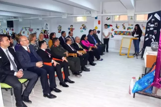 Öğrenciler, Geri Dönüşümden Kazandıkları Parayı Mehmetçik Vakfı'na Bağışladı