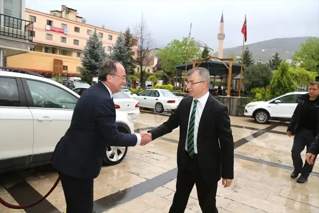 Vali Doruk'tan Belediye Başkanı Elçin'e