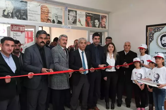 Köy Okulunda Tübitak Bilim Fuarı Açıldı