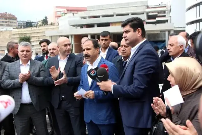 Hizmet-İş Sendikalılar, Bolu Belediye Başkanı Özcan'ı Protesto Etti