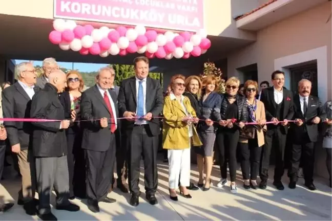 Koruncukköy Urla, 'Muhteşem Yüzyıl' Dizisi Oyuncularıyla Açıldı