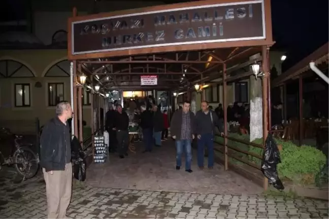 109 Yıldır Kandilde Camide Yemek İkram Ediliyor