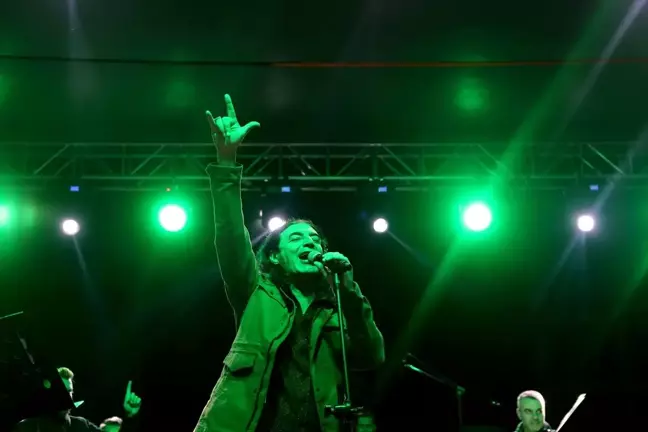Şarkıcı Murat Kekilli Kilis'te Konser Verdi