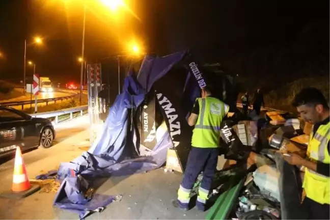 Oyuncak Yüklü Kamyon Devrildi, Şoför Öldü