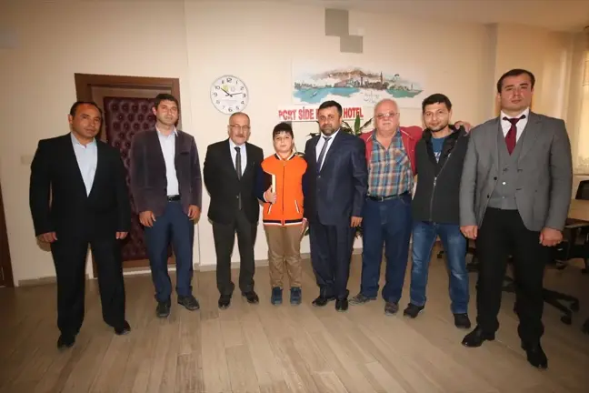 Başkan Bayındır Başarılı Öğrenciyi Kutladı