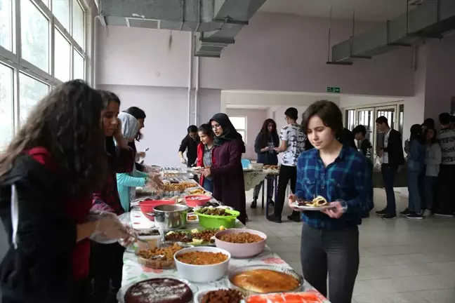 Öğrencilerden Afrika'daki Katarakt Hastalarına Destek