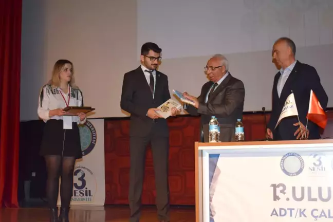 Yalçın Aras, Üniversiteli Gençler İle