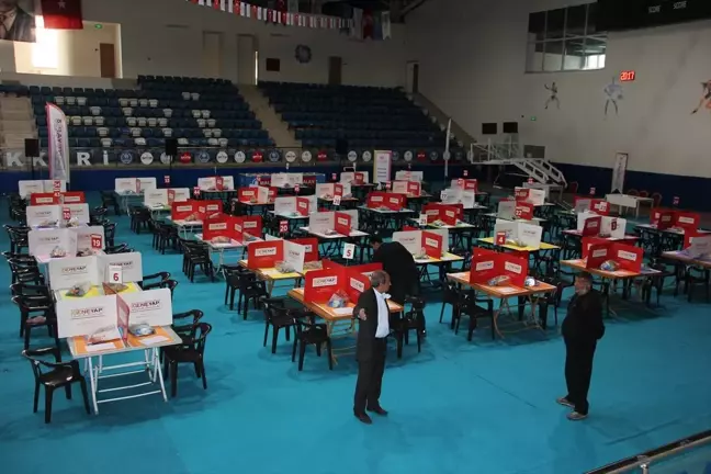 Hakkarili Öğrenciler