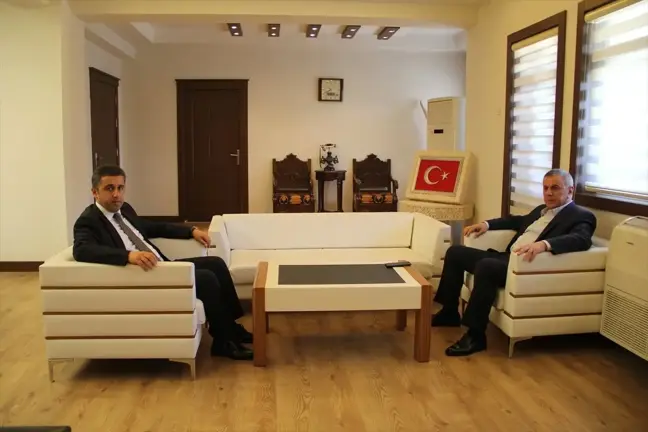 Midyat Belediye Başkanı Şahin'den Kaymakam Tekin'e Ziyaret