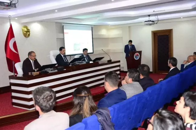 Vali Masatlı, Peynir Üreticileri Sektör Temsilcileri ile Bir Araya Geldi