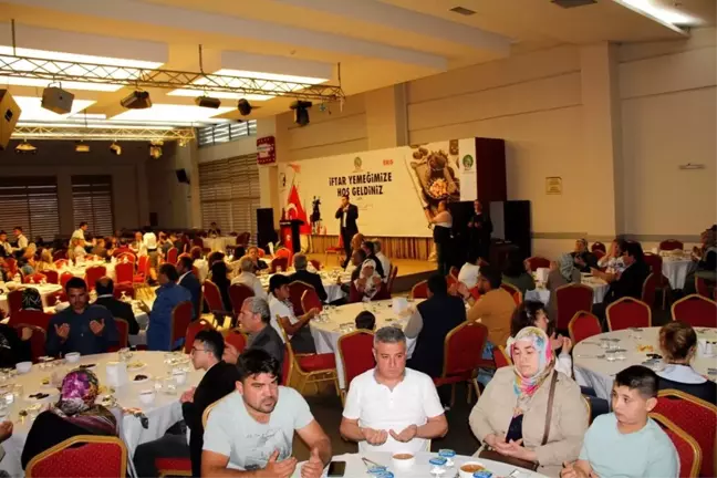 Ödemiş Belediyesi'nden Gaziler ve Şehit Yakınlarına İftar Yemeği