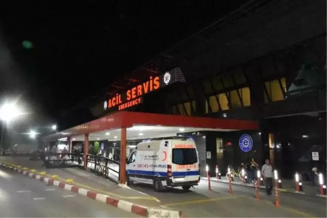 Siyanürlü Şerbetten İçen Anne ve Baba Öldü, 3 Kardeş Tedavi Altında - Yeniden