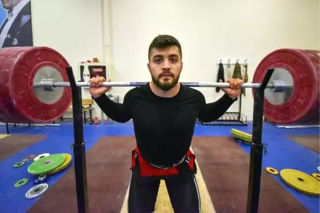 Sakatlıktan döndü, Türkiye şampiyonu oldu