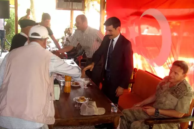 Araban'da bayramlaşma töreni
