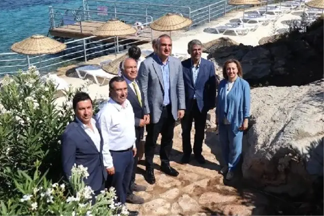 Bakan Ersoy, Bodrum'da girişi ücretsiz olan halk plajını hizmete açtı