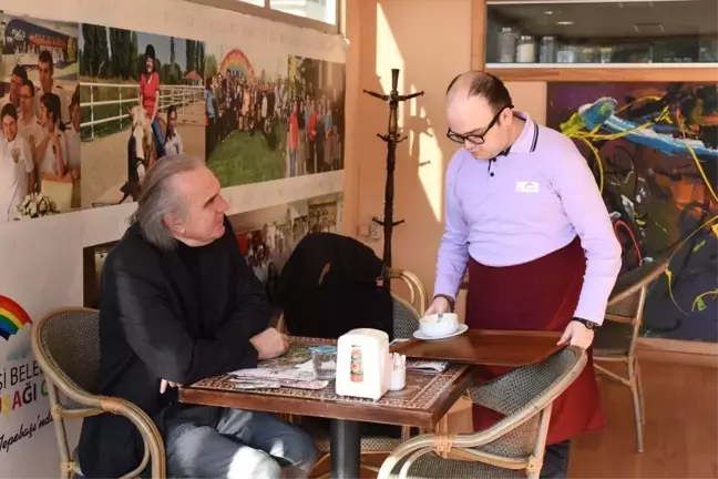 Gökkuşağı Kafe çalışmalarını sürdürüyor