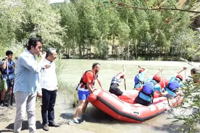 Çatak'ta rafting sezonu başladı