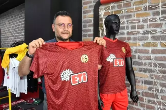 Eskişehirspor, taraftarının ismini formasında taşıyacak