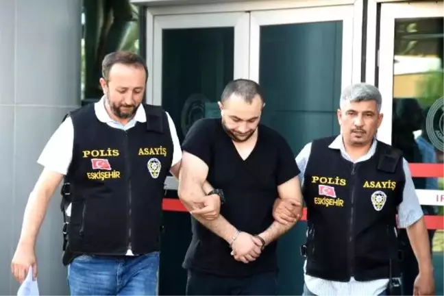 Sarar'ın evini soyan 6 Moldovalı, adliyeye sevk edildi (2)