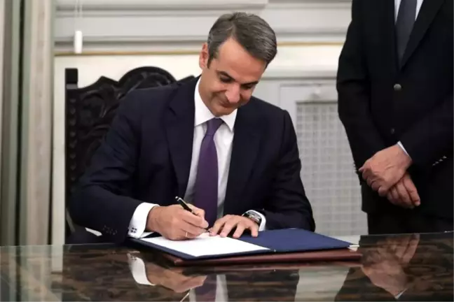 Yunanistan'ın yeni başbakanı Kiryakos Mitsotakis kabinesini açıkladı