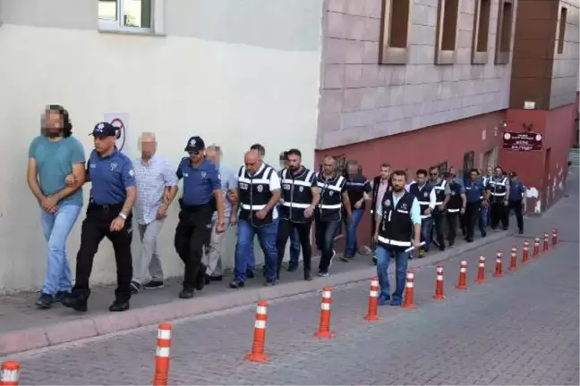 Kayseri'de FETÖ'den 21 kişi adliyede