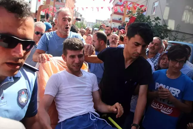 İki bacağını kaybeden gazi, baba ocağına geldi