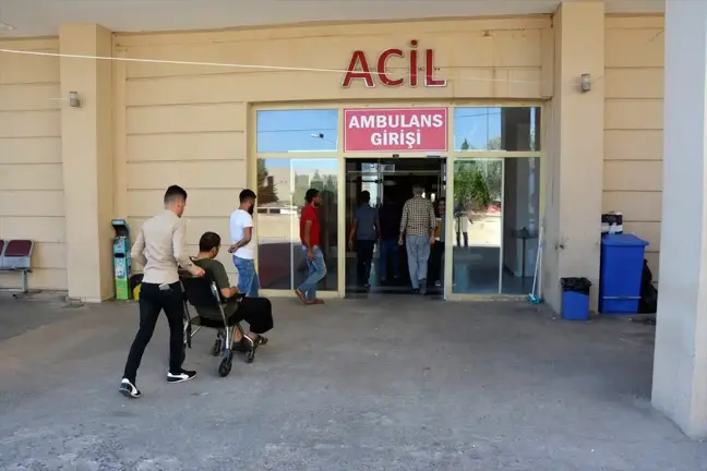 Şanlıurfa'da otomobil şarampole devrildi: 6 yaralı