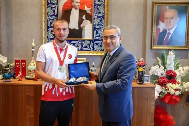 Başkan Işık, Dünya Şampiyonu'nu tebrik etti