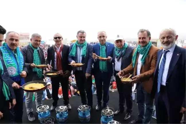 Ovit Yaylası'nda en iyi mıhlama yapmak için yarıştılar