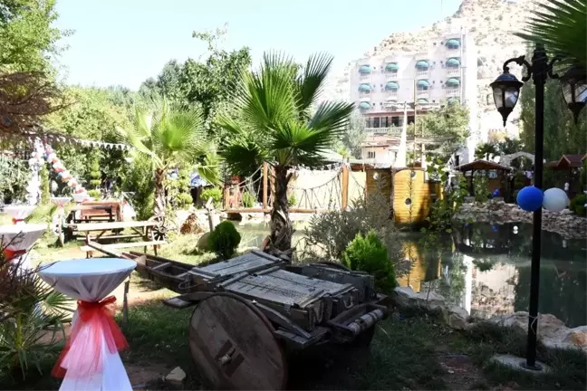 Beyazsu'daki ilk sosyal tesisin açılışı ünlü sanatçıların katılımı ile yapıldı