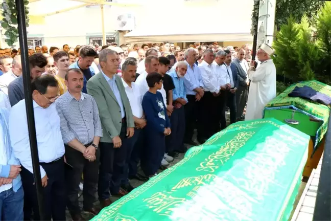Selde hayatını kaybeden 2 kişi son yolculuğuna uğurlandı