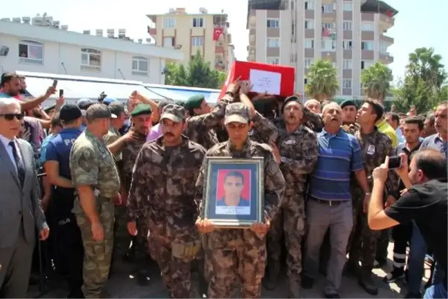 Şehit polisi uçar, hatay'da son yolculuğuna uğurlandı
