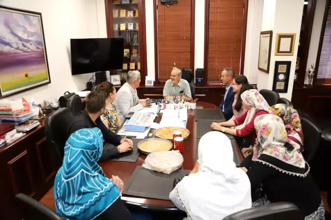 Alpulu üretici kadınlardan Büyükerşen'e teşekkür