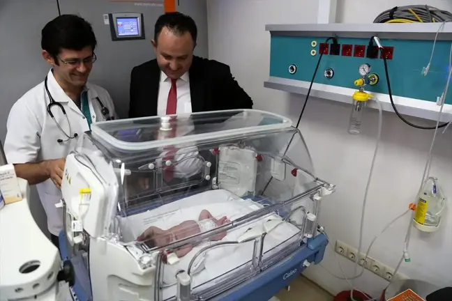 650 gram doğan Umut bebek hayata tutundu