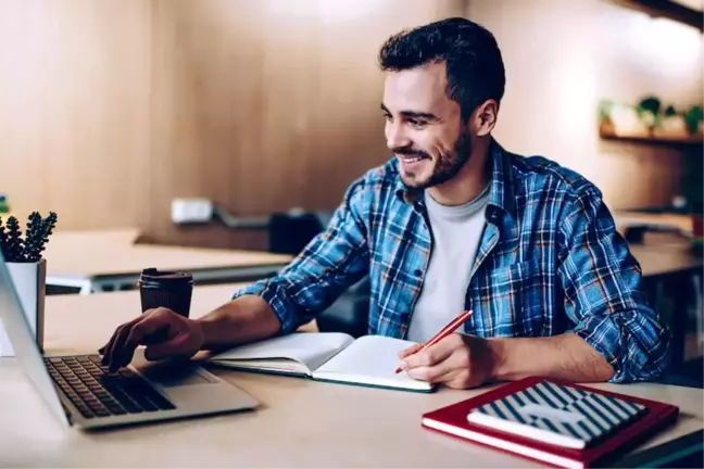 Türkiye'nin ilk ücretsiz online e-ticaret eğitimleri başlıyor