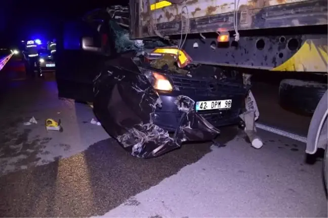 Hafif ticari araç tır'a çarptı: 1 ölü, 1 yaralı