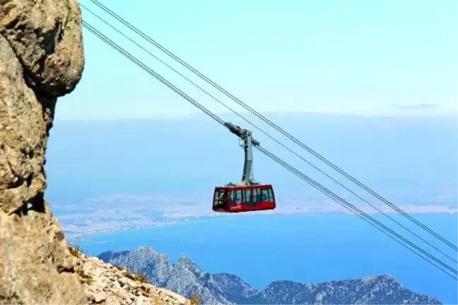 Muhteşem manzara eşliğinde 12 dakikada 2 bin 365 metreye yolculuk