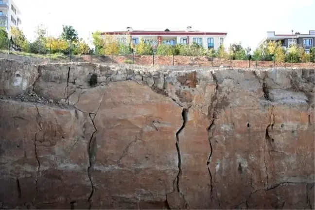 Konya'da 6 büyüklüğündeki deprem yıkıma neden olur