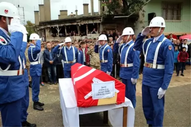 Şehit uzman çavuş ismail türk, son yolculuğuna uğurlandı
