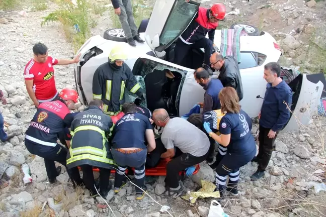 Sivas'ta trafik kazası: 2 yaralı