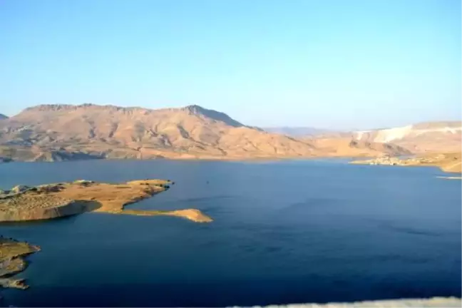 Ilısu barajı'nda su seviyesi yükseliyor