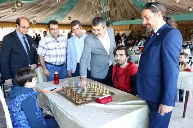 Yürüyen köşk satranç turnuvası sona erdi