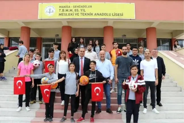 Manisa FK öğrencilerle buluştu